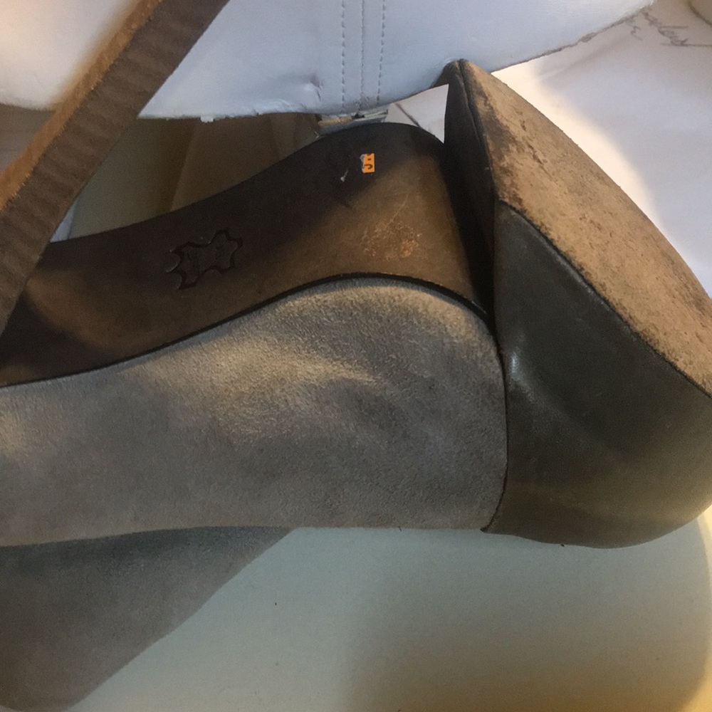 Shoes - Picture 5 of 5